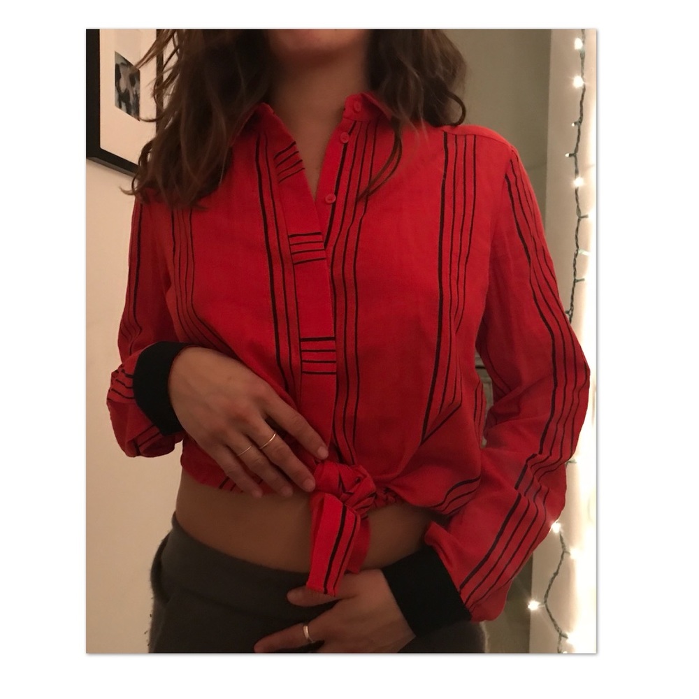 RED HOT VINTAGE TOP